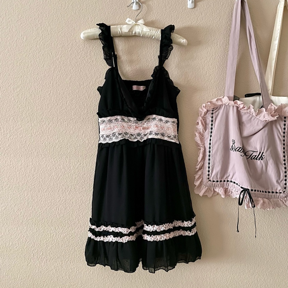 EUC Tralala Liz Lisa black and pink gyaru babydoll dress with lace and ruffles